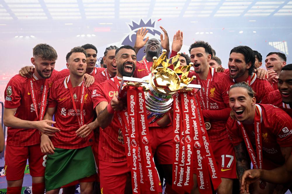 凯恩切换到“全能战士”模式，拜仁可以专心打欧冠了！